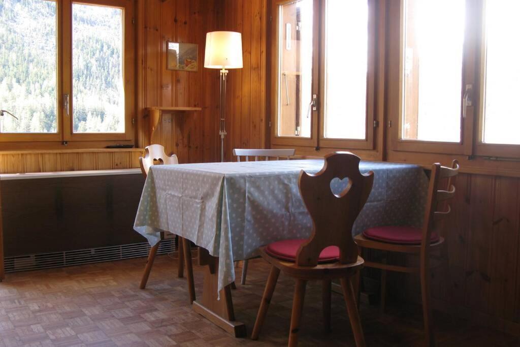 Alpia 26 - Zwei Zimmerwohnung In Traditionellem Walliser Haus Apartment